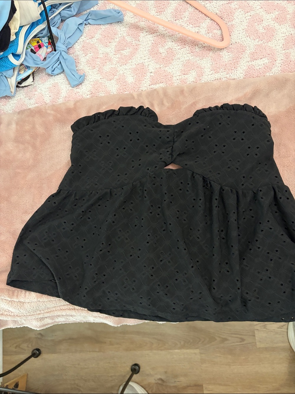 SHEIN Black Strapless Eyelet Peplum Camisole